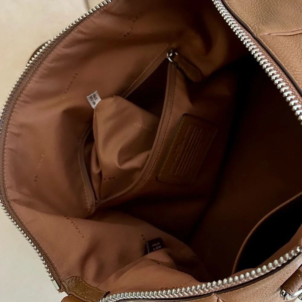 Coach Classy Leather Large Carryall, Tote, Work Bag, Crossbody, Vacation Bag - Picture 11 of 16